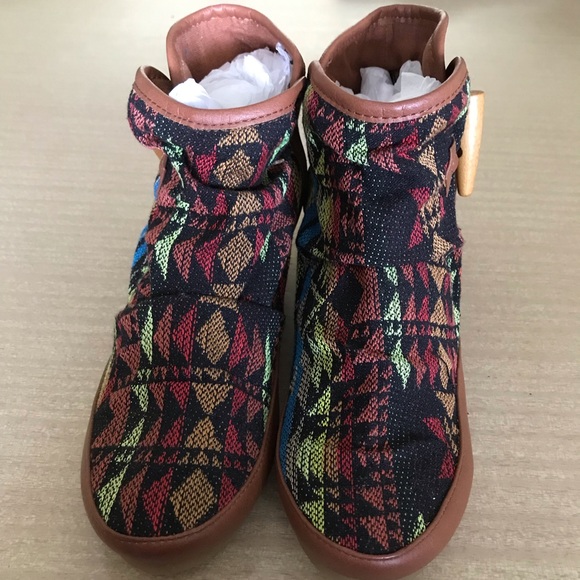 Skechers Hidden Wedge Ankle Bootie - Picture 13 of 13